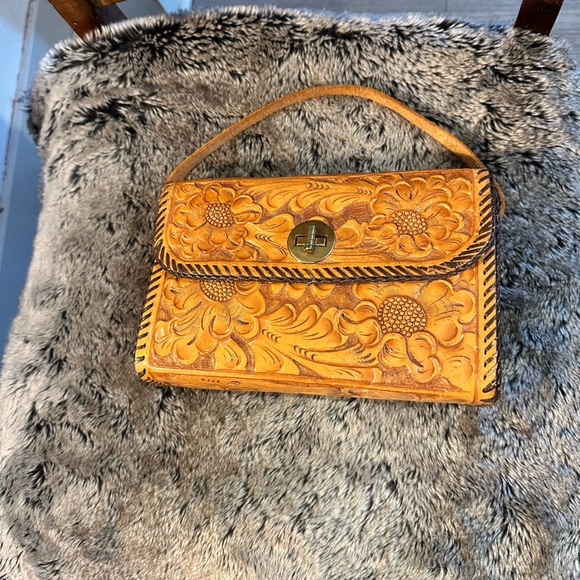 RARE Vintage Hand Tooled Brown Hand Painted Floral 2 Snap Adjustable Hand Bag - Picture 7 of 7